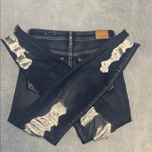 american eagle stretchy ripped jeans